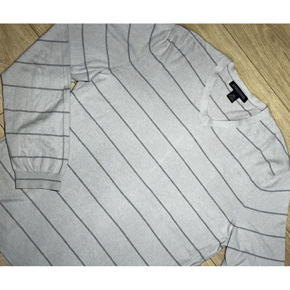 Banana Republic Luxury Blend Men's Sweater Sz Large V Neck Silk Cotton Cashmere